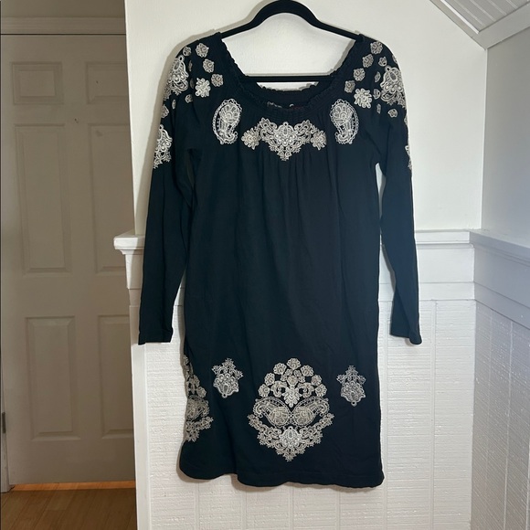 Johnny Was Black and White Embroidered Tunic Dress with Pockets size Medium